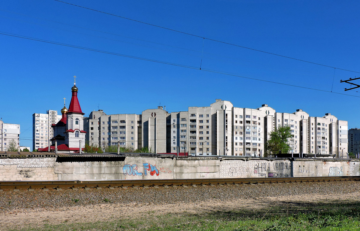 Kharkov, Проспект Героев Харькова, 296; Поморская улица, 7