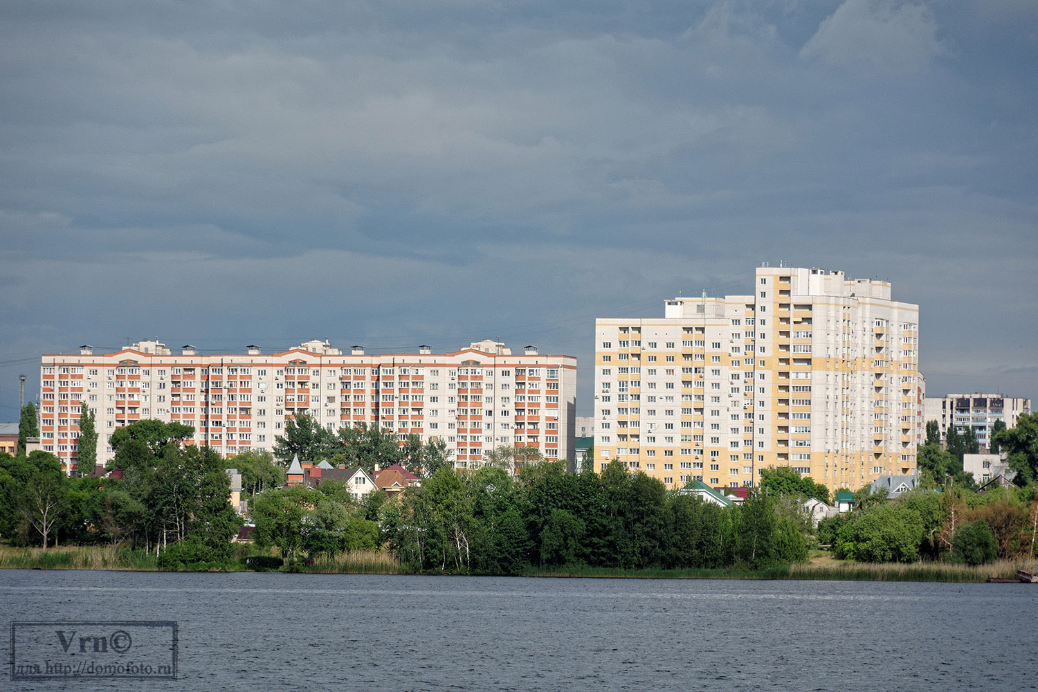 Voronezh, Улица Гаршина, 6; Комсомольская улица, 27А