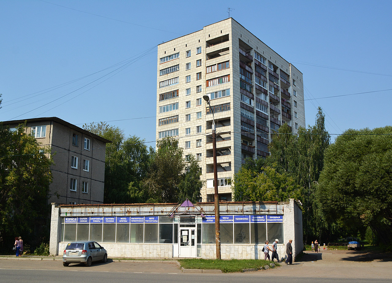 Perm, Улица Солдатова, 28; Улица Солдатова, 30
