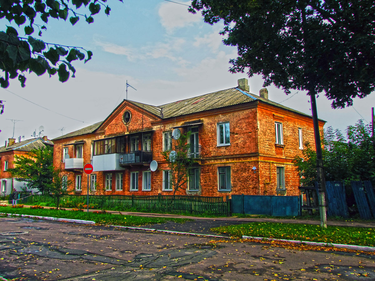 Novgorod-Sivers'kyy, Губернская улица, 43