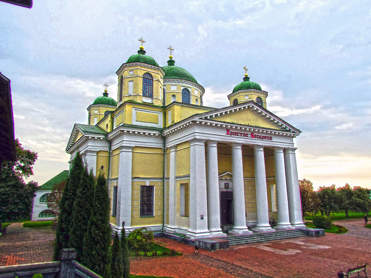 Novgorod-Sivers'kyy, Улица Пушкина, 1