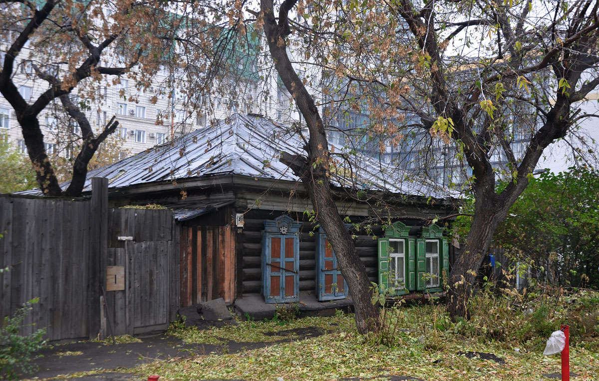 Omsk, Учебная улица, 140