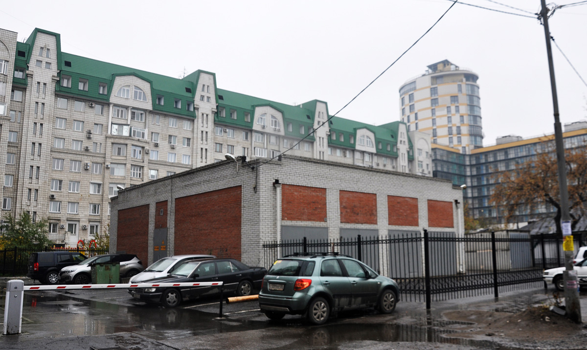 Omsk, Учебная улица, 140*