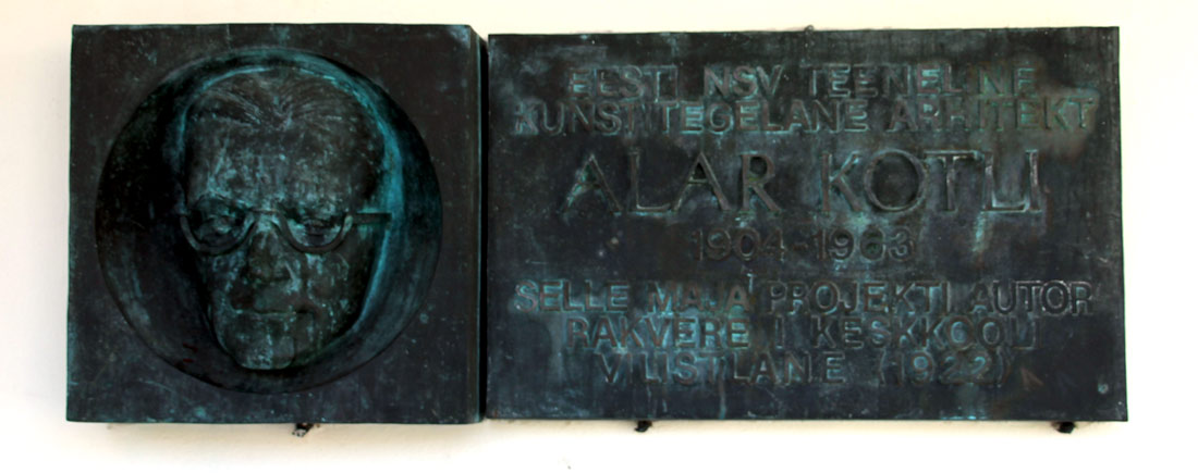 Rakvere, Vabaduse, 1. Rakvere — Memorial plaques