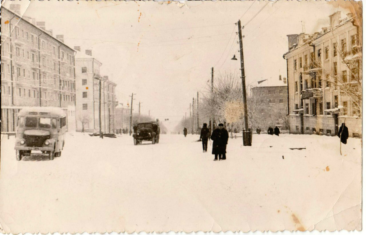 Efremov, Улица Ленина, 37; Улица Ленина, 28. Efremov — Historical and archive photos