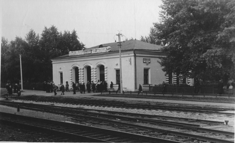 Semiluki, Привокзальная площадь, 1. Semiluki — Historical and archive photos