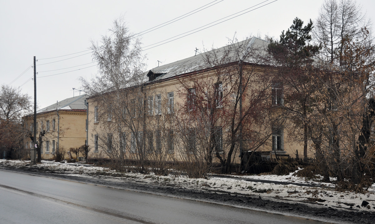 Omsk, Граничная улица, 126; Граничная улица, 124