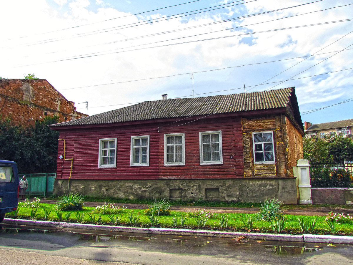 Novgorod-Sivers'kyy, Губернская улица, 4