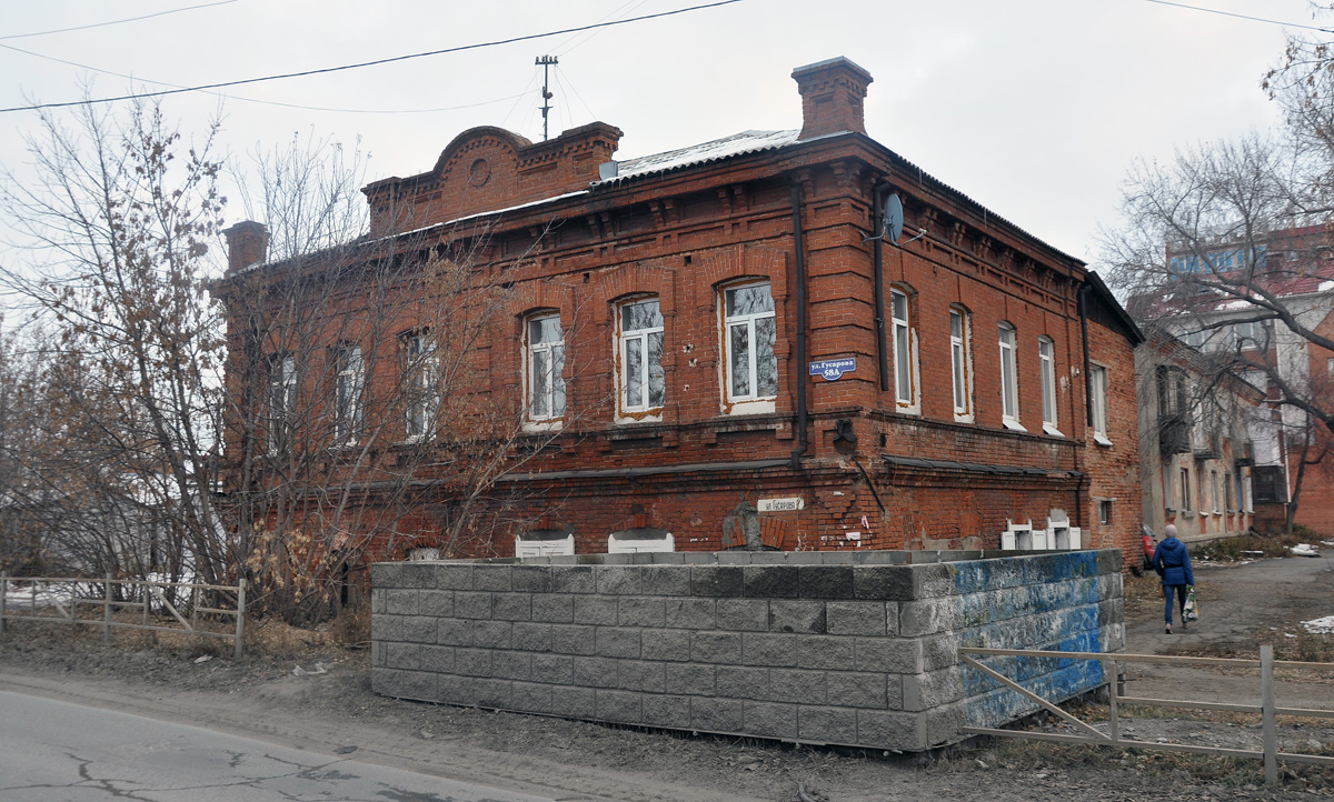 Omsk, Улица Гусарова, 58а
