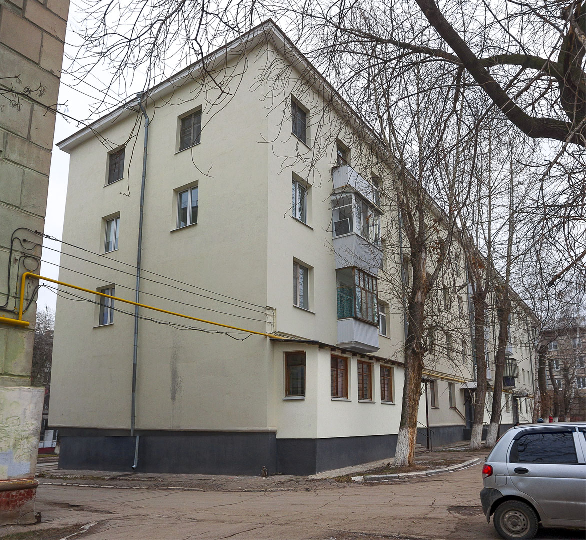 Novokuybyshevsk, Улица Сафразьяна, 4