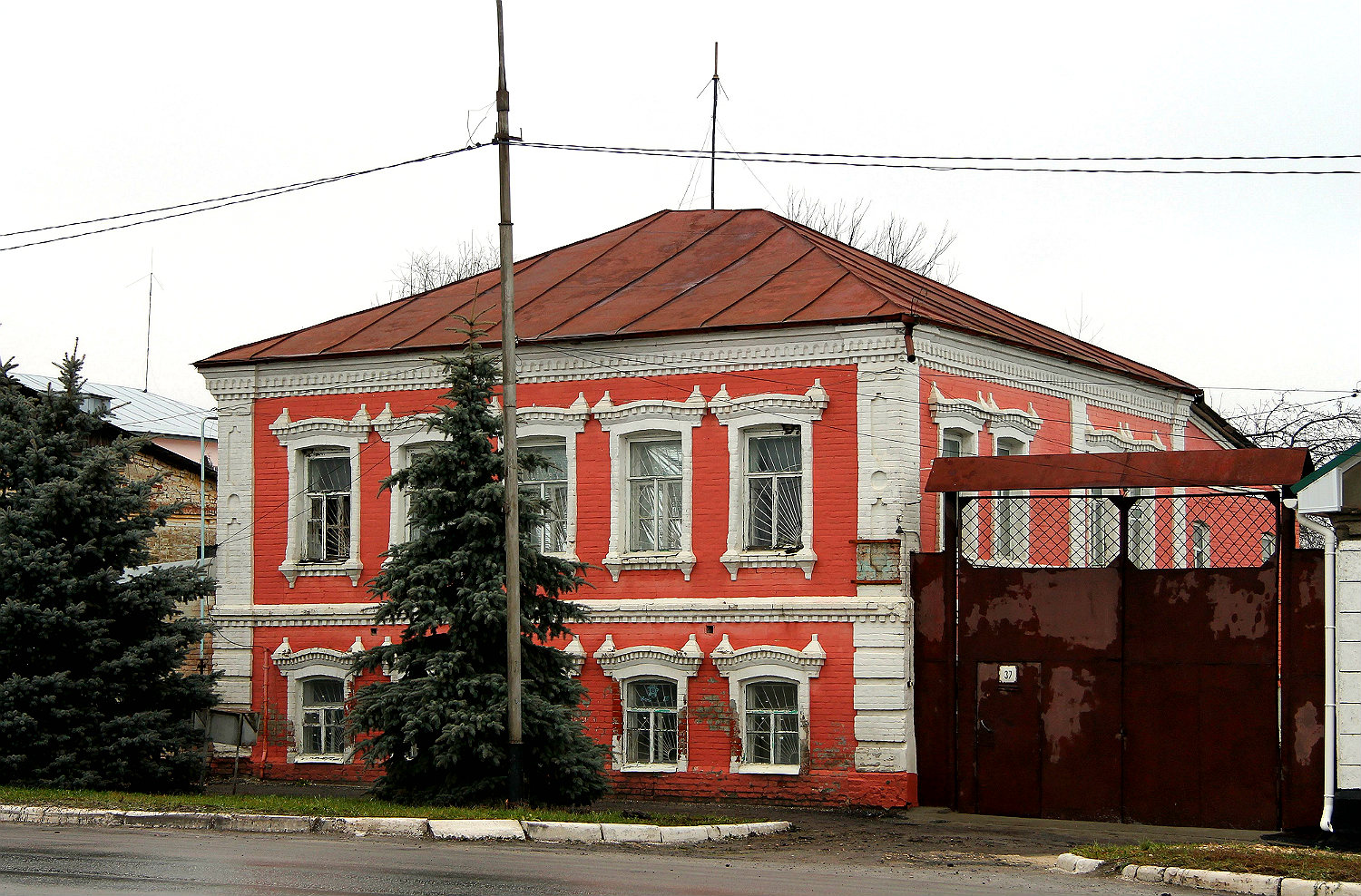 Усмань, Комсомольская улица, 37