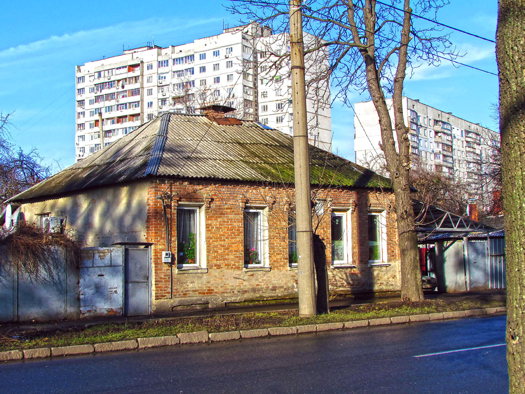Kharkov, Полевая улица, 42