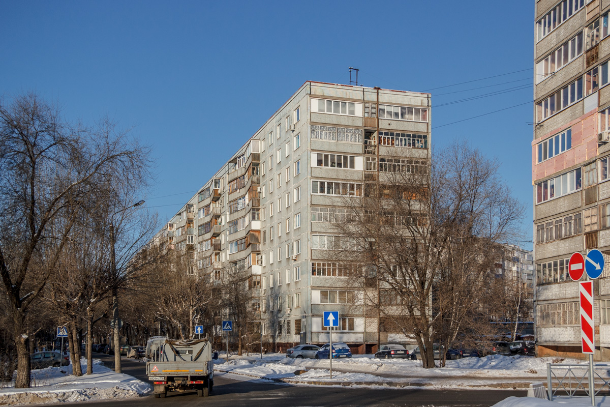 Kazan, Улица Батыршина, 39
