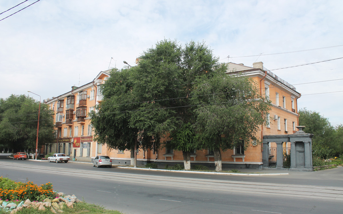 Новотроицк, Советская улица, 38