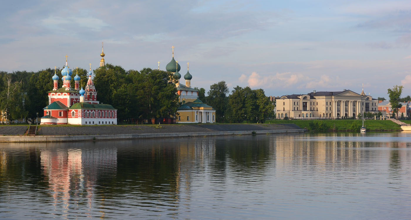 Углич, Кремль, 3; Кремль, 5; Успенская площадь, 8