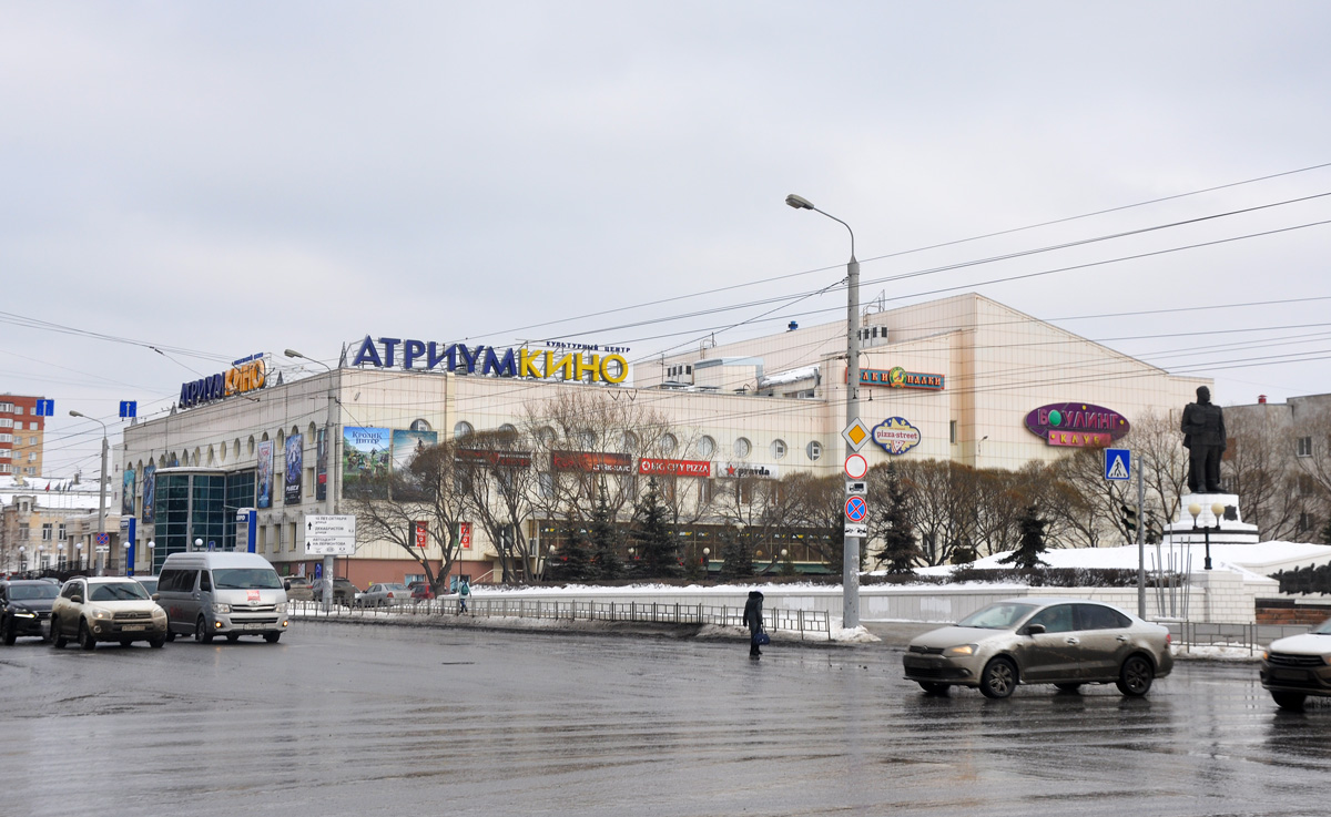 Omsk, Улица 10 лет Октября, 40