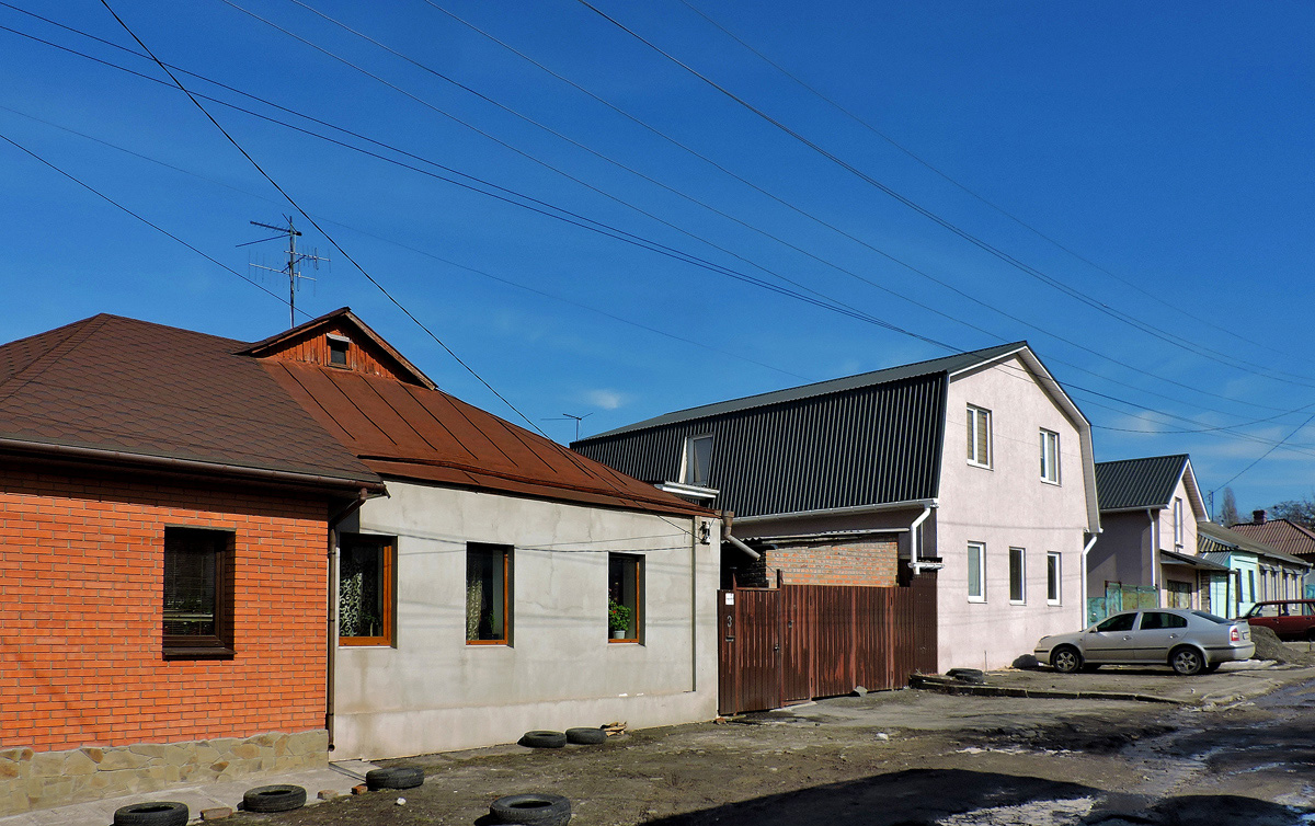 Charków, Весенний переулок, 1; Весенний переулок, 3; Весенний переулок, 5