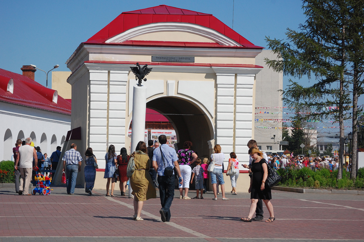 Omsk, Партизанская улица, 5А Тобольские ворота