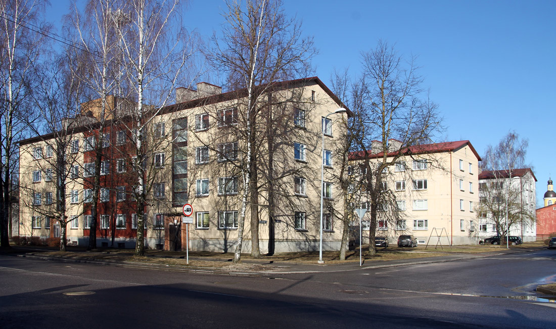 Выру, Vabaduse, 6; Lembitu, 5; Lembitu, 3. Массовое строительство в Эстонской ССР
