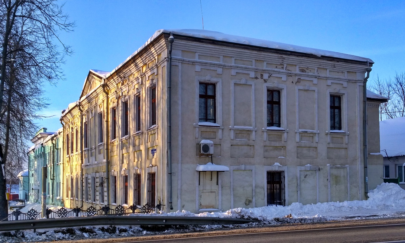 Petrovskoye, Октябрьская улица, 27; Октябрьская улица, 25