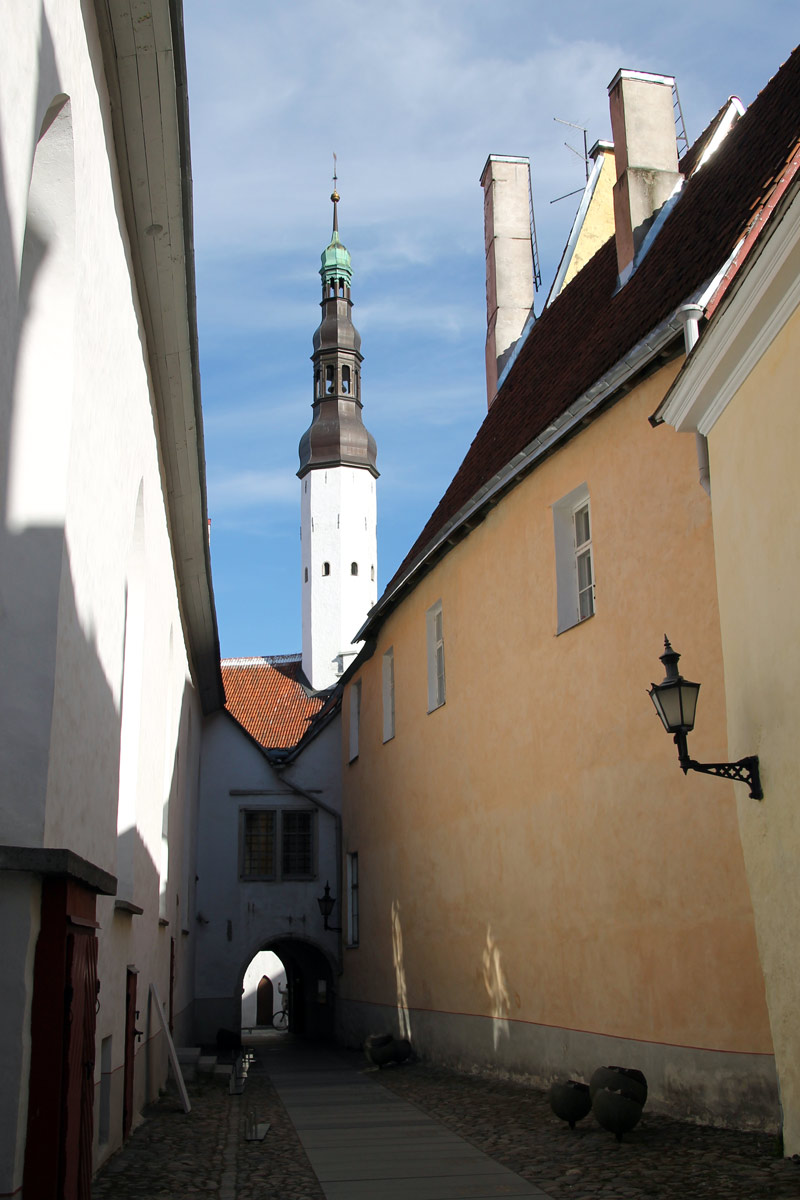 Tallinn, Pühavaimu, 2; Pikk, 17; Pikk, 15