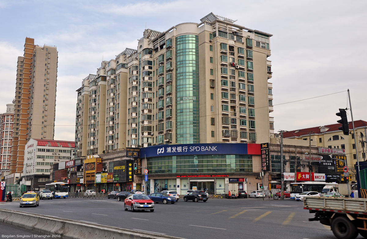 Шанхай, Pudong Avenue, 2406