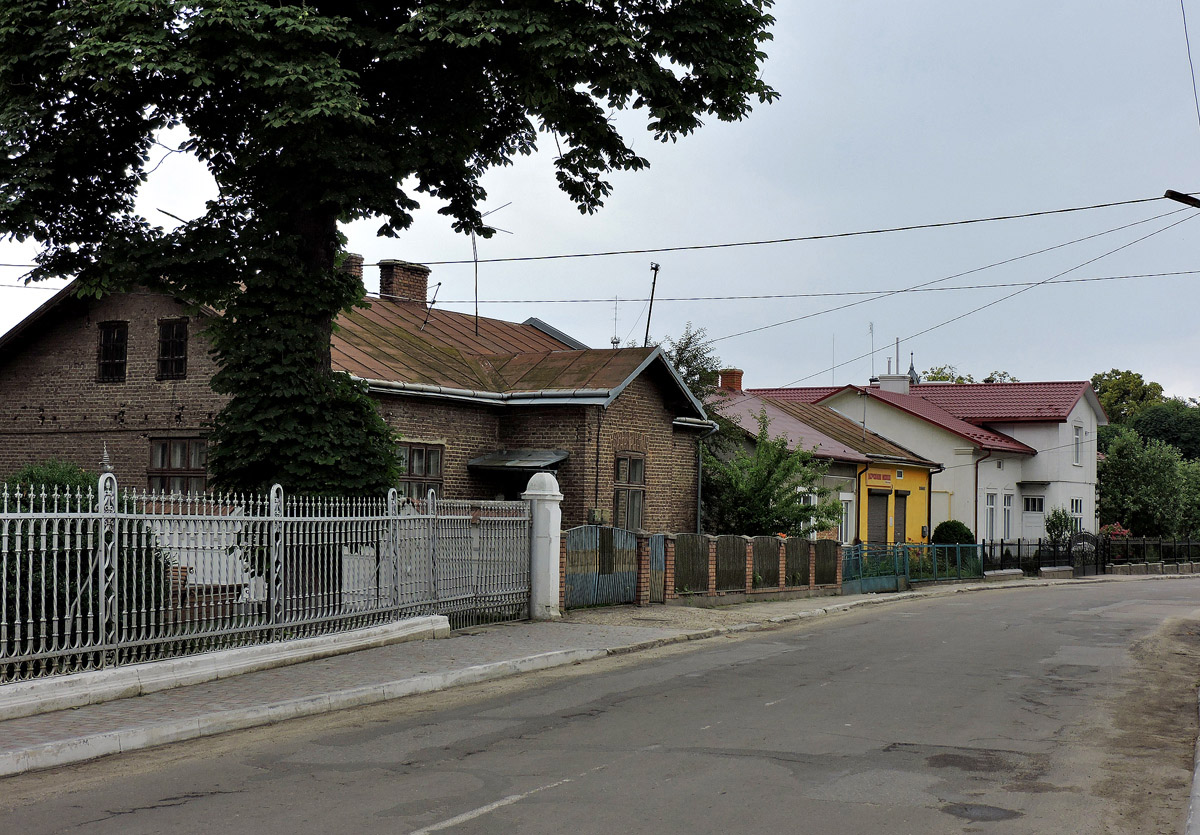 Kamianka-Buzka, Улица Ивана Франко, 4; Улица Ивана Франко, 6; Улица Ивана Франко, 8