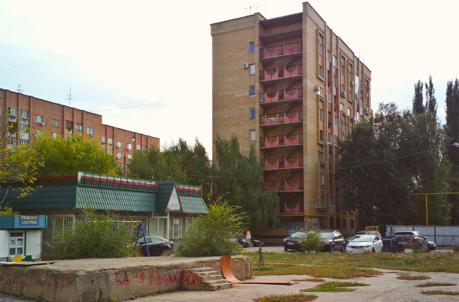 Samara, Запорожская улица, 15; Запорожская улица, 17Б