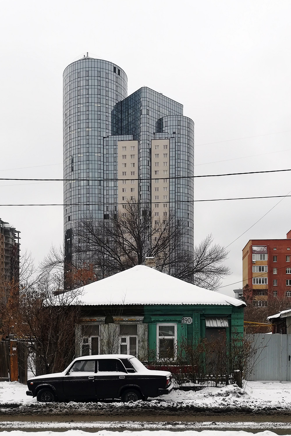 Samara, Ленинская улица, 190; Садовая улица, 176