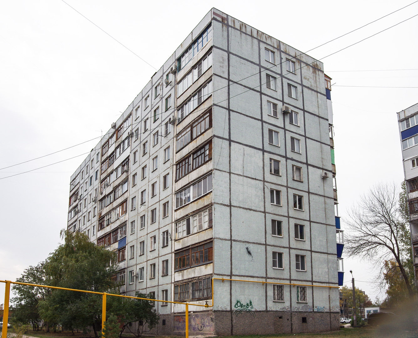 Novokuybyshevsk, улица Ворошилова, 26