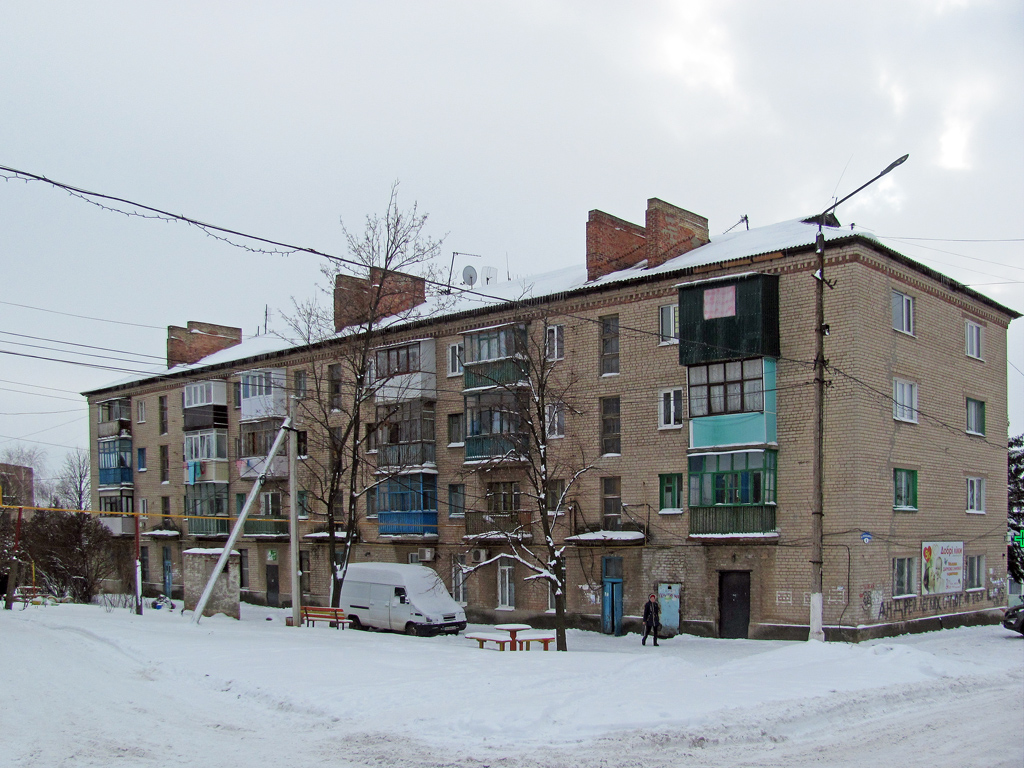 Соледар, Улица Карпинского, 4