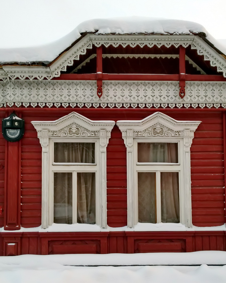 Казань, Катановский переулок, 6. Резные наличники. Резные орнаменты (кроме наличников)
