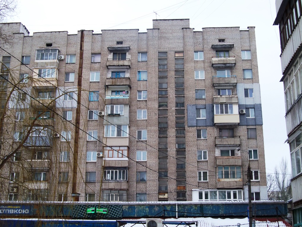 Zaporizhzhia, Павлокичкасская улица, 11А / Улица Глазунова, 15А