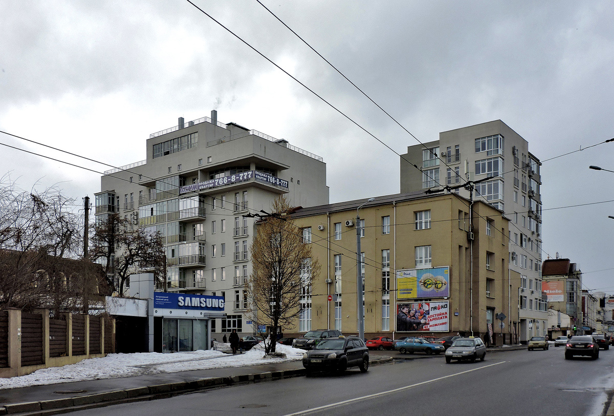 Харкiв, Соляниковский переулок, 11; Кузнечная улица, 22А; Подольский переулок, 12