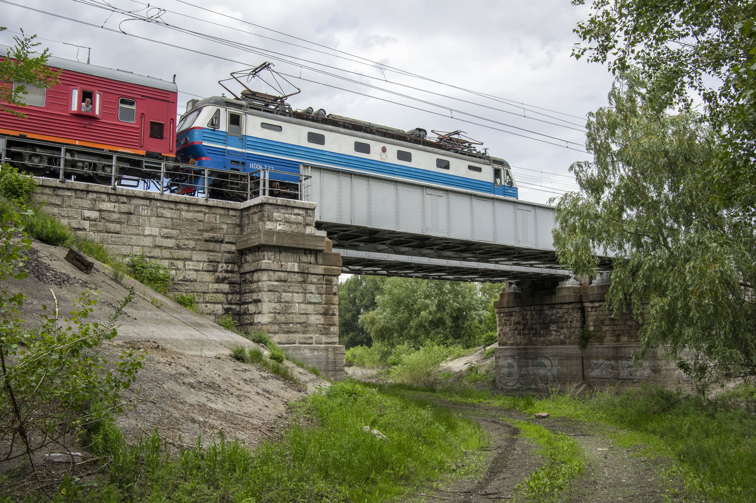Novokuybyshevsk, Железнодорожный мост (р. Свинуха)