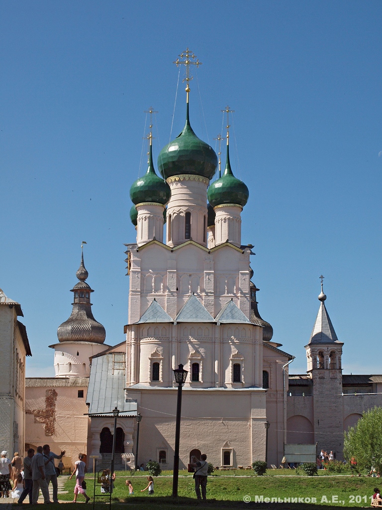 Rostov, Кремль, церковь Иоанна Богослова; Кремль, Колокольня церкви Иоанна Богослова