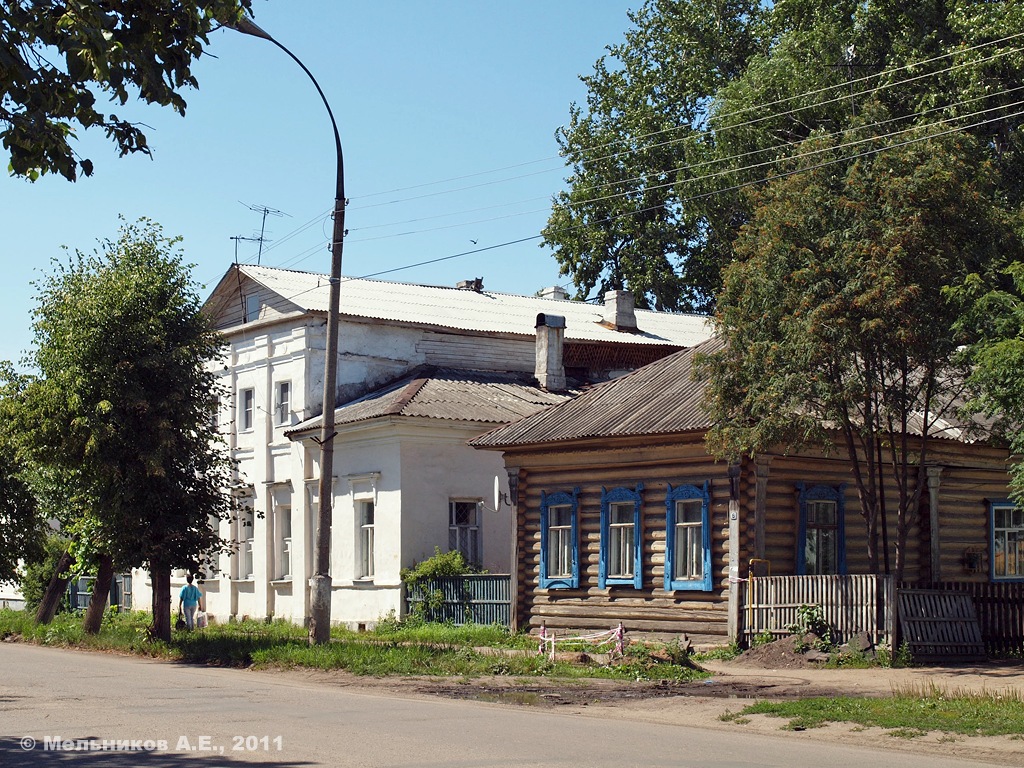 Ростов, Ленинская улица, 8; Ленинская улица, 6