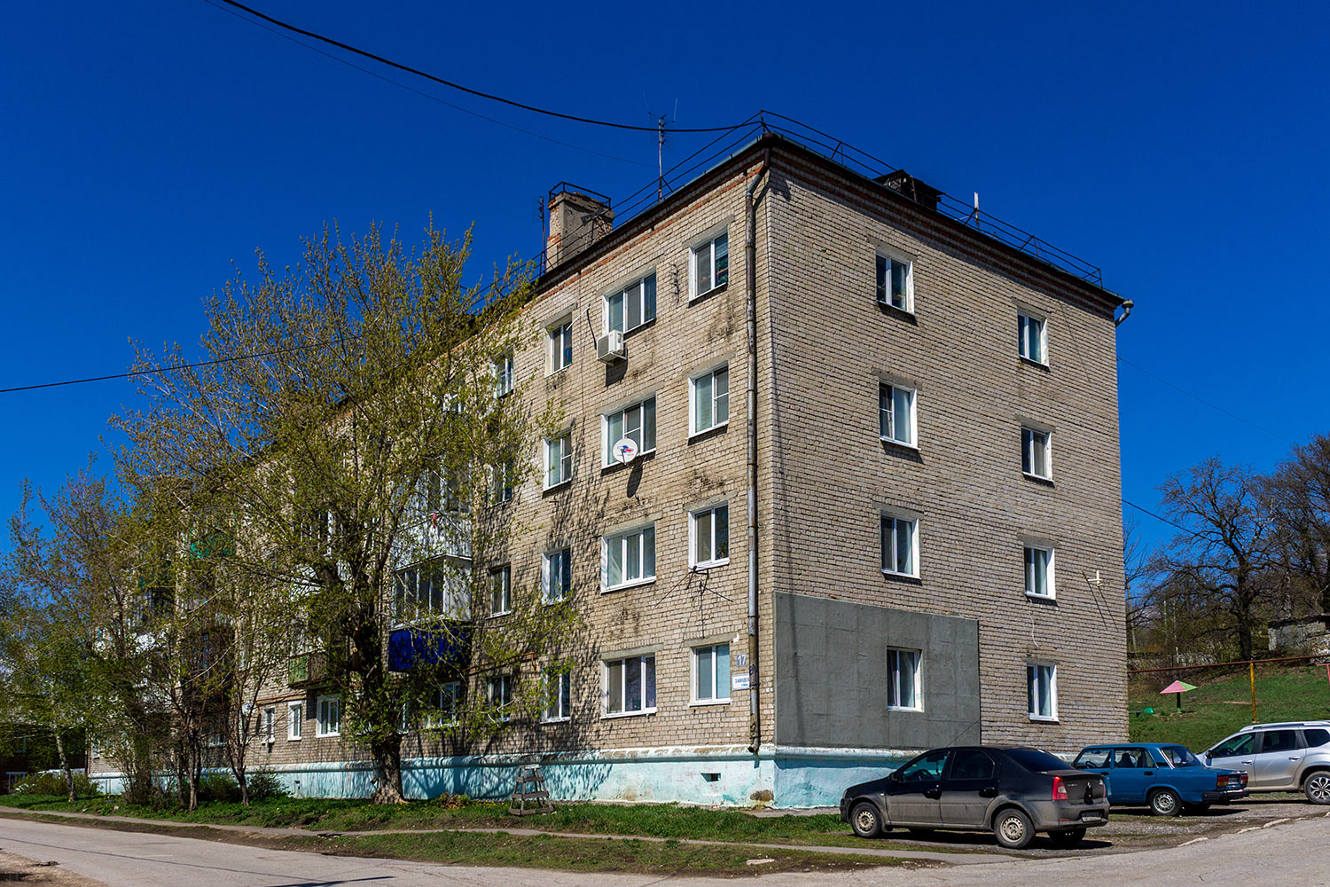 Novosemeykino, Заводская улица, 17