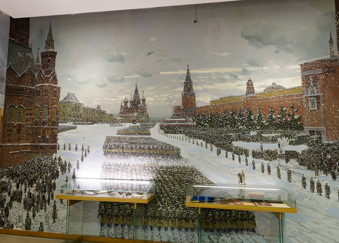 Москва, Площадь Победы, 3. Монументальное искусство (мозаики, росписи, барельефы, сграфито)