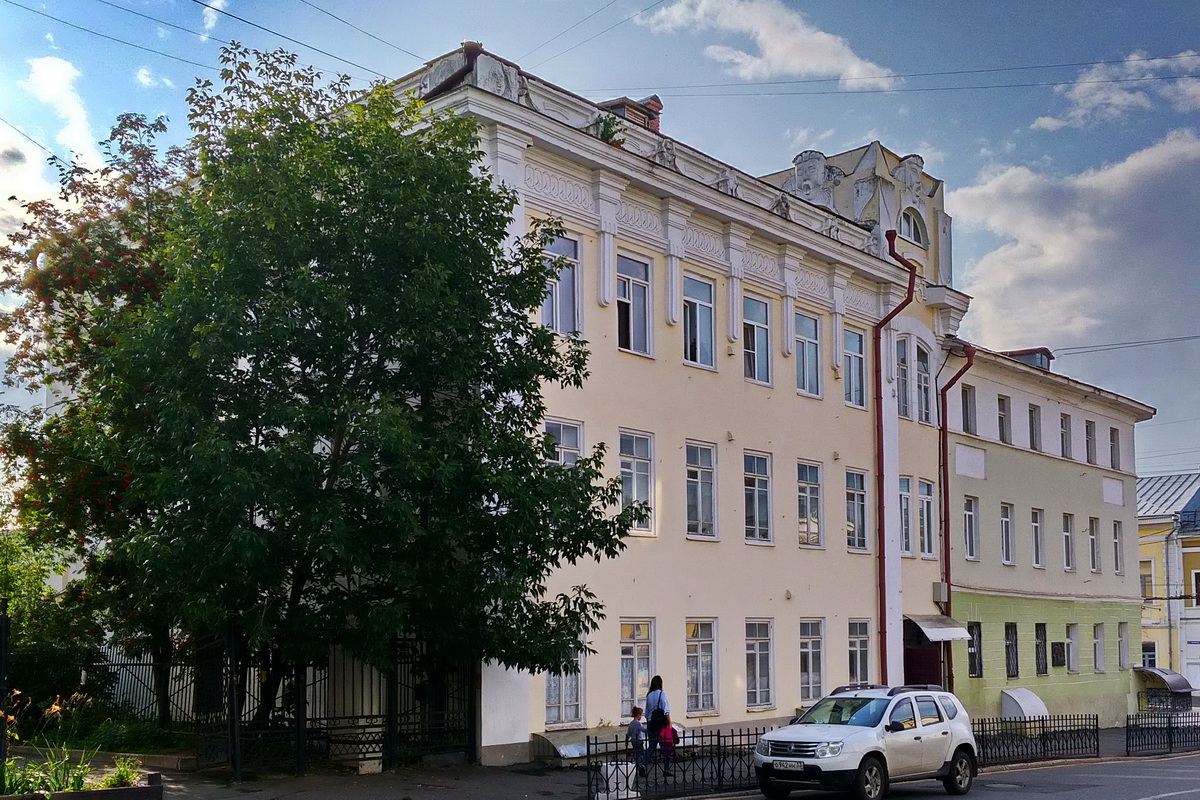 Vladimir, Спасская улица, 4; Большая Московская улица, 6