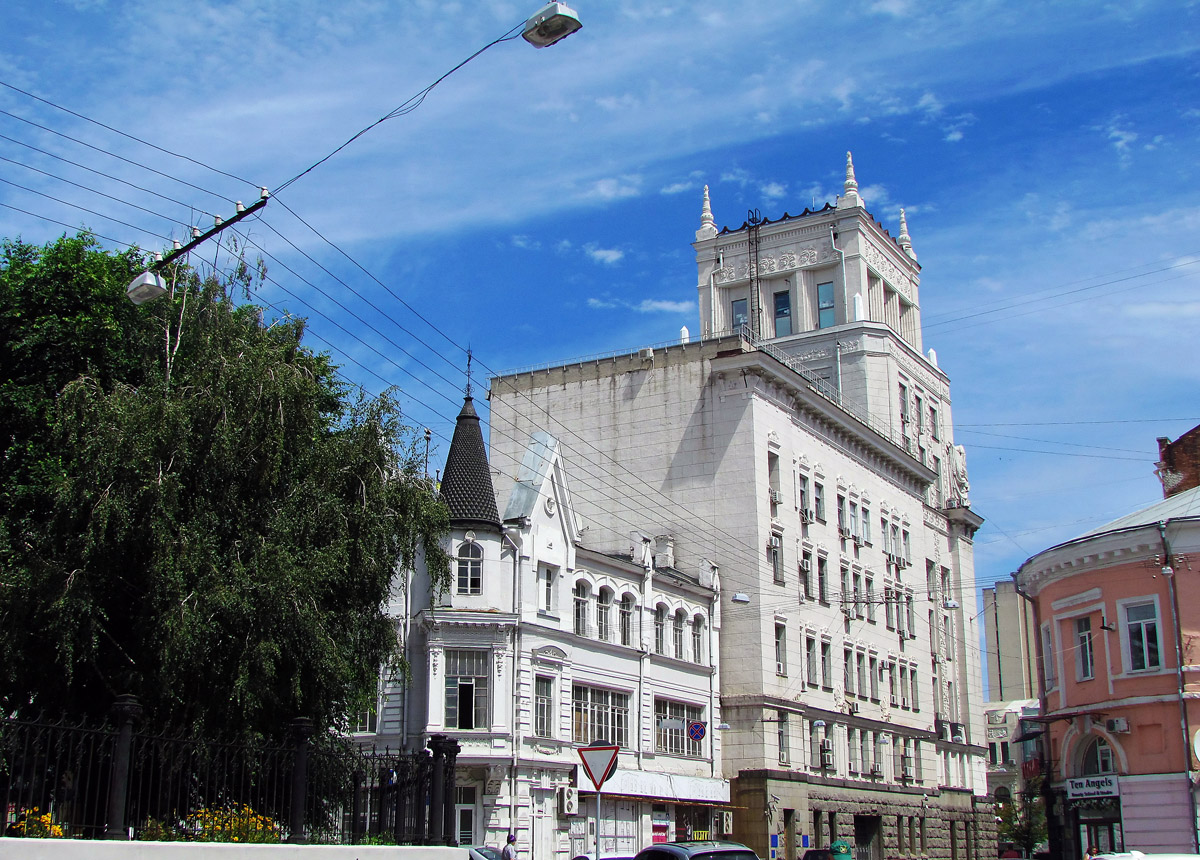 Kharkov, Площадь Конституции, 7