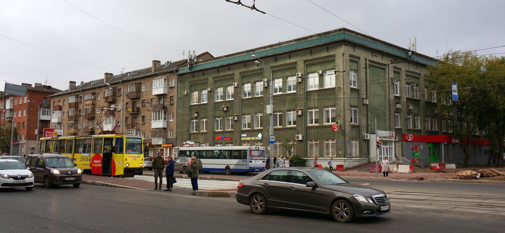 Perm, Улица Крупской, 26; Улица Крупской, 28