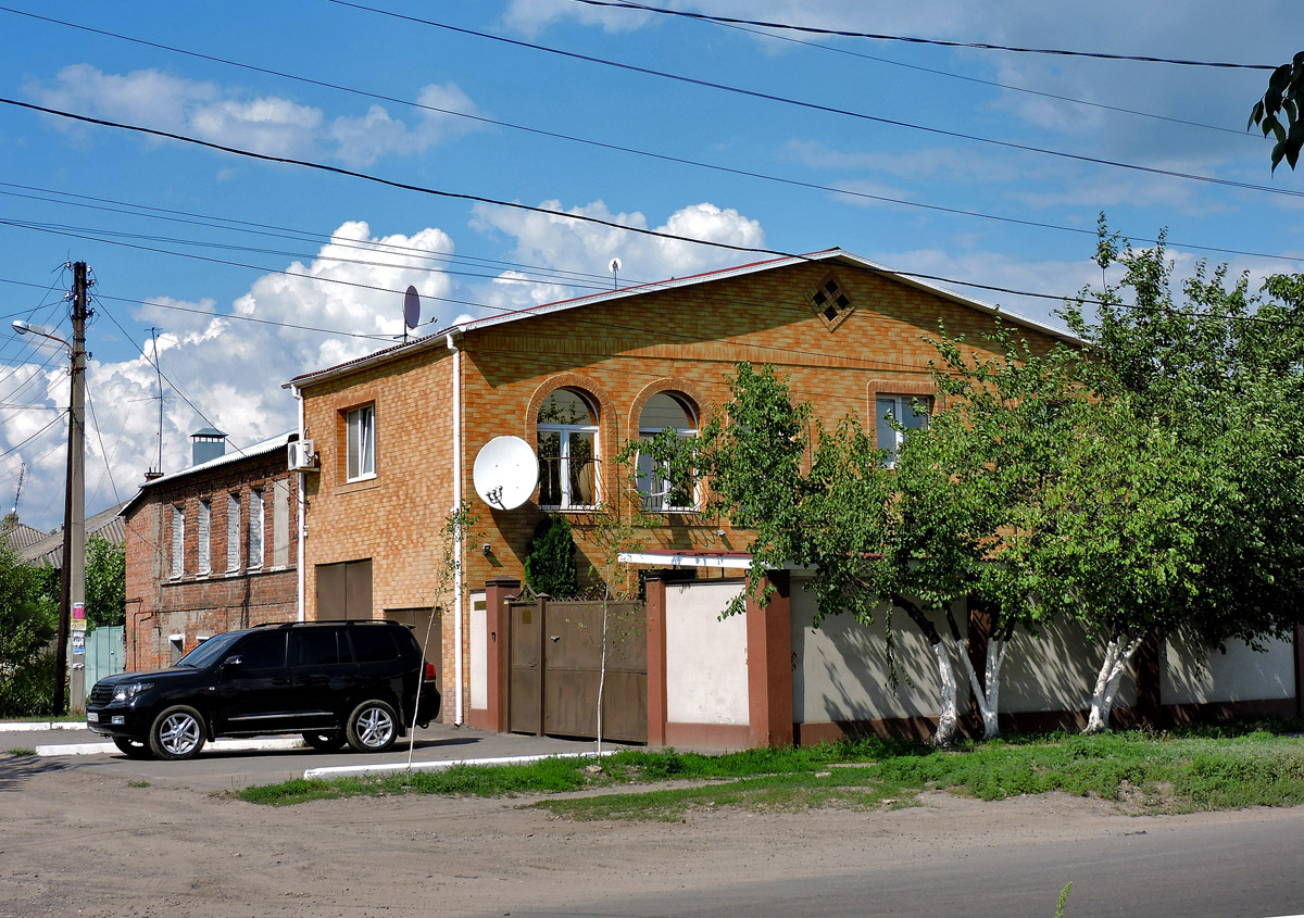 Kharkov, Основянская улица, 94 / Полтавская улица, 41