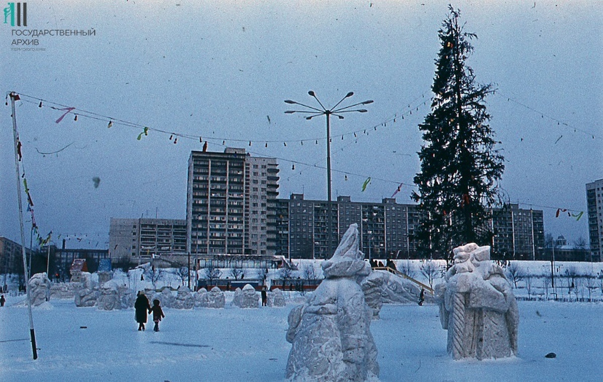 Perm, Петропавловская улица, 93; Петропавловская улица, 91