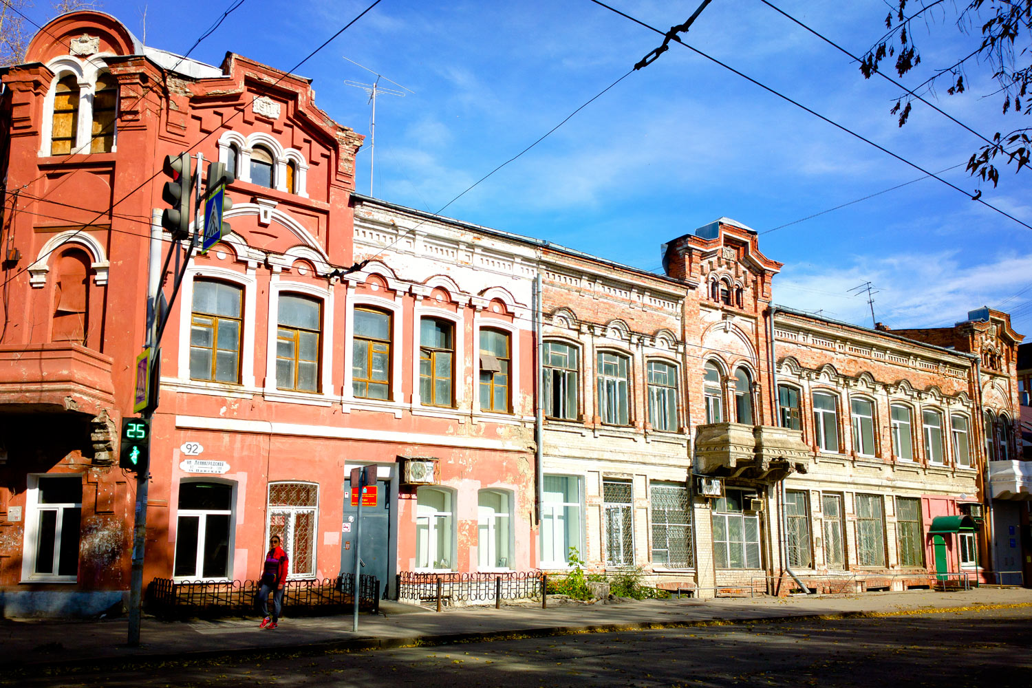 Samara, Ленинградская улица, 92 / Садовая улица, 61