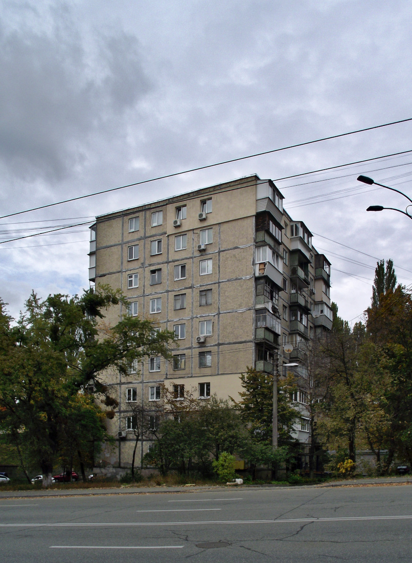 Киев, Улица Щусева, 38
