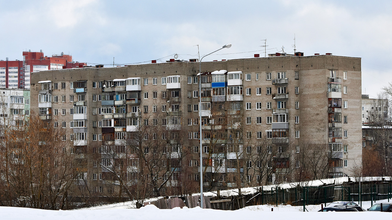 Perm, Улица Льва Шатрова, 33