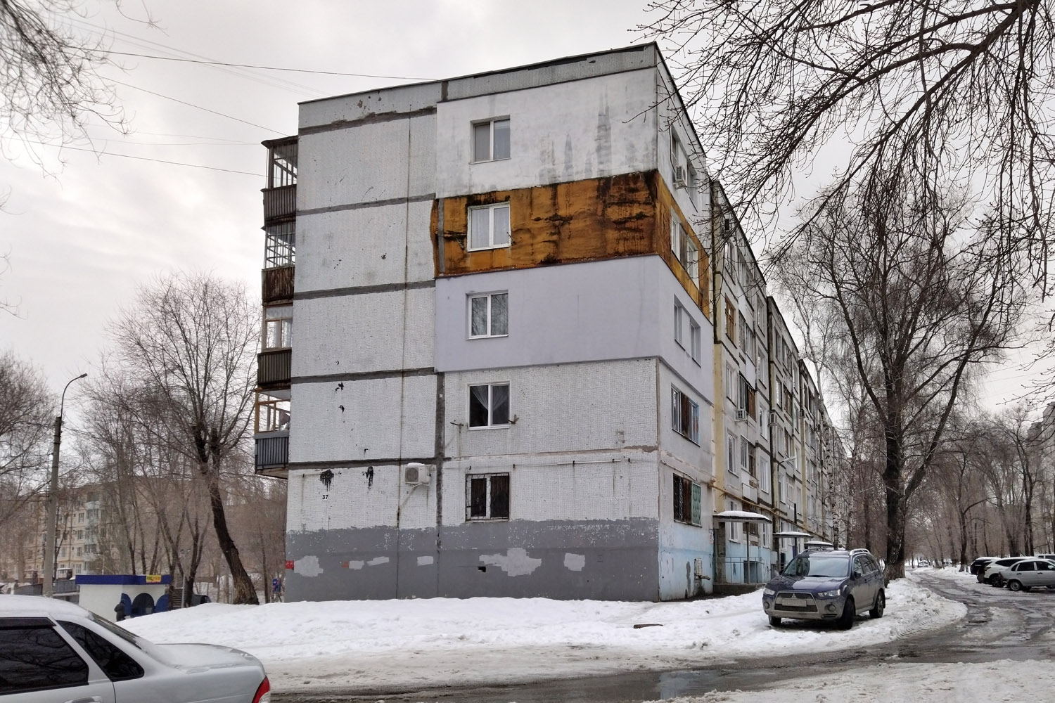 Novokuybyshevsk, Улица Дзержинского, 37