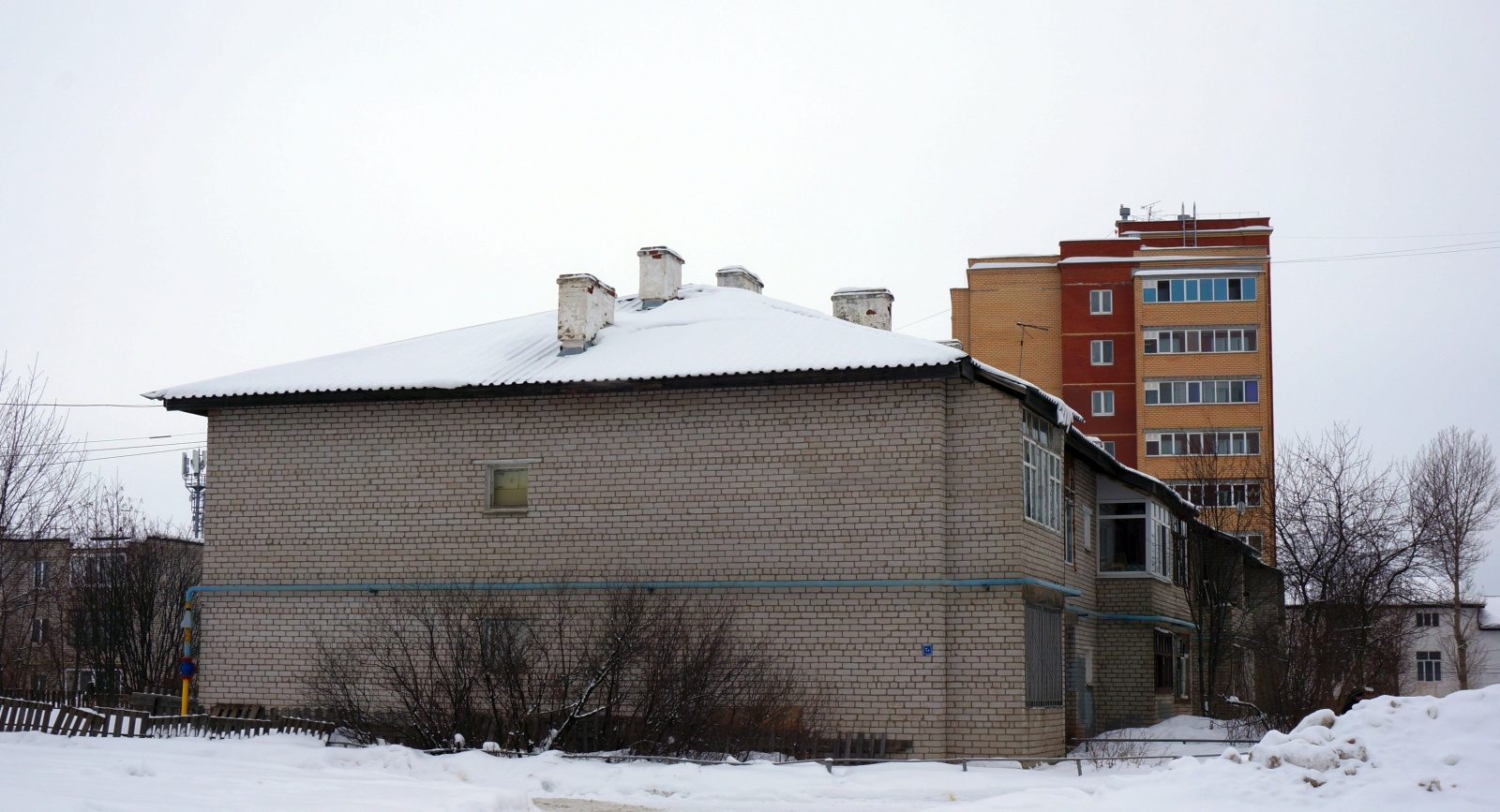 Permsky district, other localities, С. Фролы, Центральная улица, 3а; С. Фролы, Сибирская улица, 37