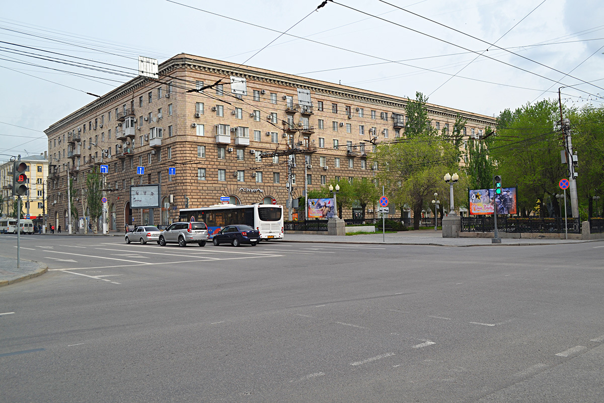 Волгоград, Комсомольская улица, 10